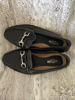 Eastland Black Leather Women’s Bit-Detail Loafers